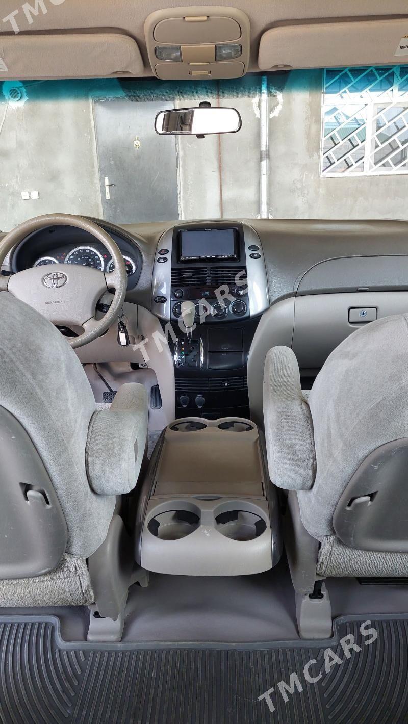 Toyota Sienna 2007 - 250 000 TMT - Гызыларбат - img 4
