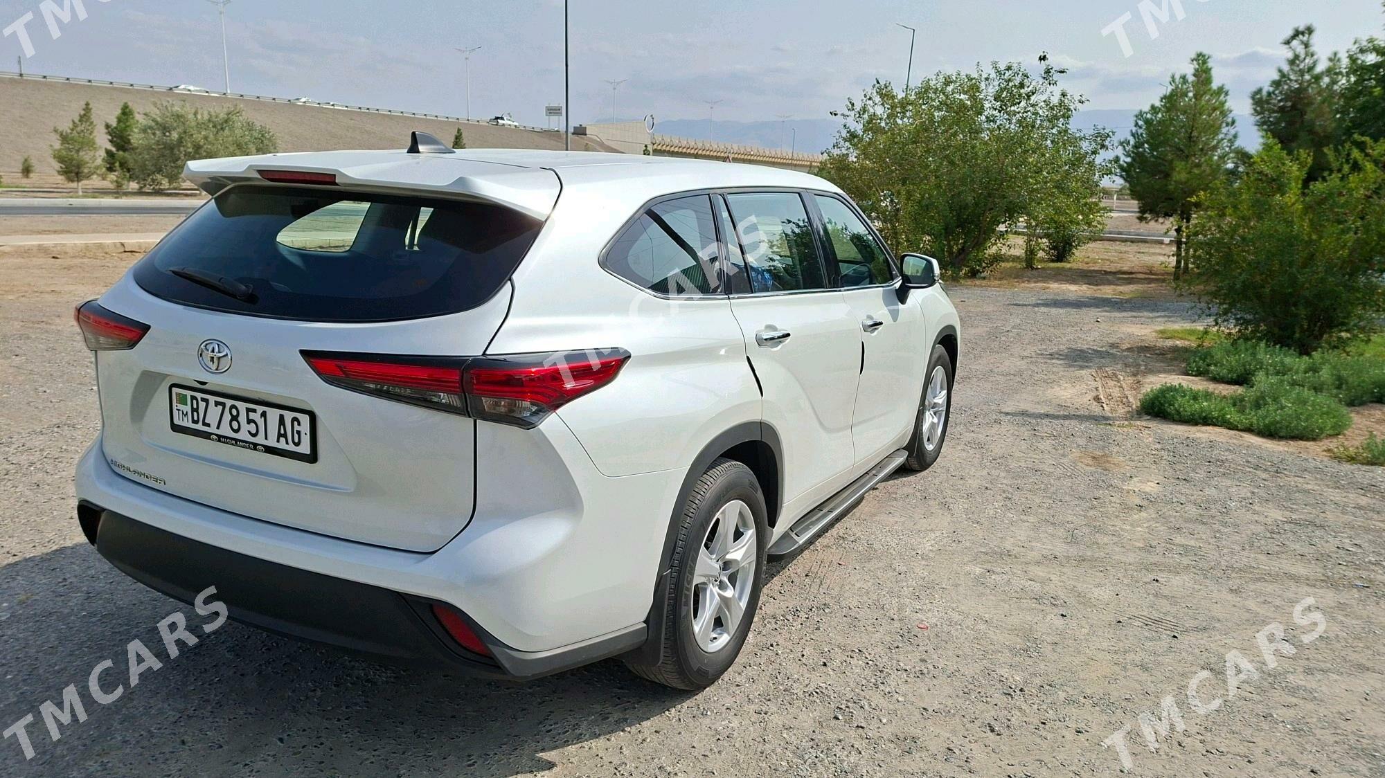 Toyota Highlander 2023 - 640 000 TMT - Aşgabat - img 6