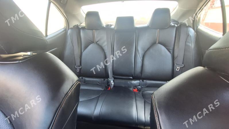 Toyota Camry Hybrid 2019 - 235 000 TMT - Бузмеин - img 3