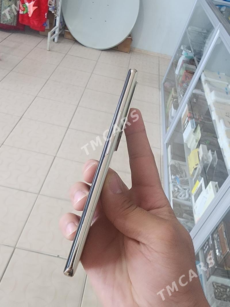 infinix Zero 30 8/256 - Гумдаг - img 5