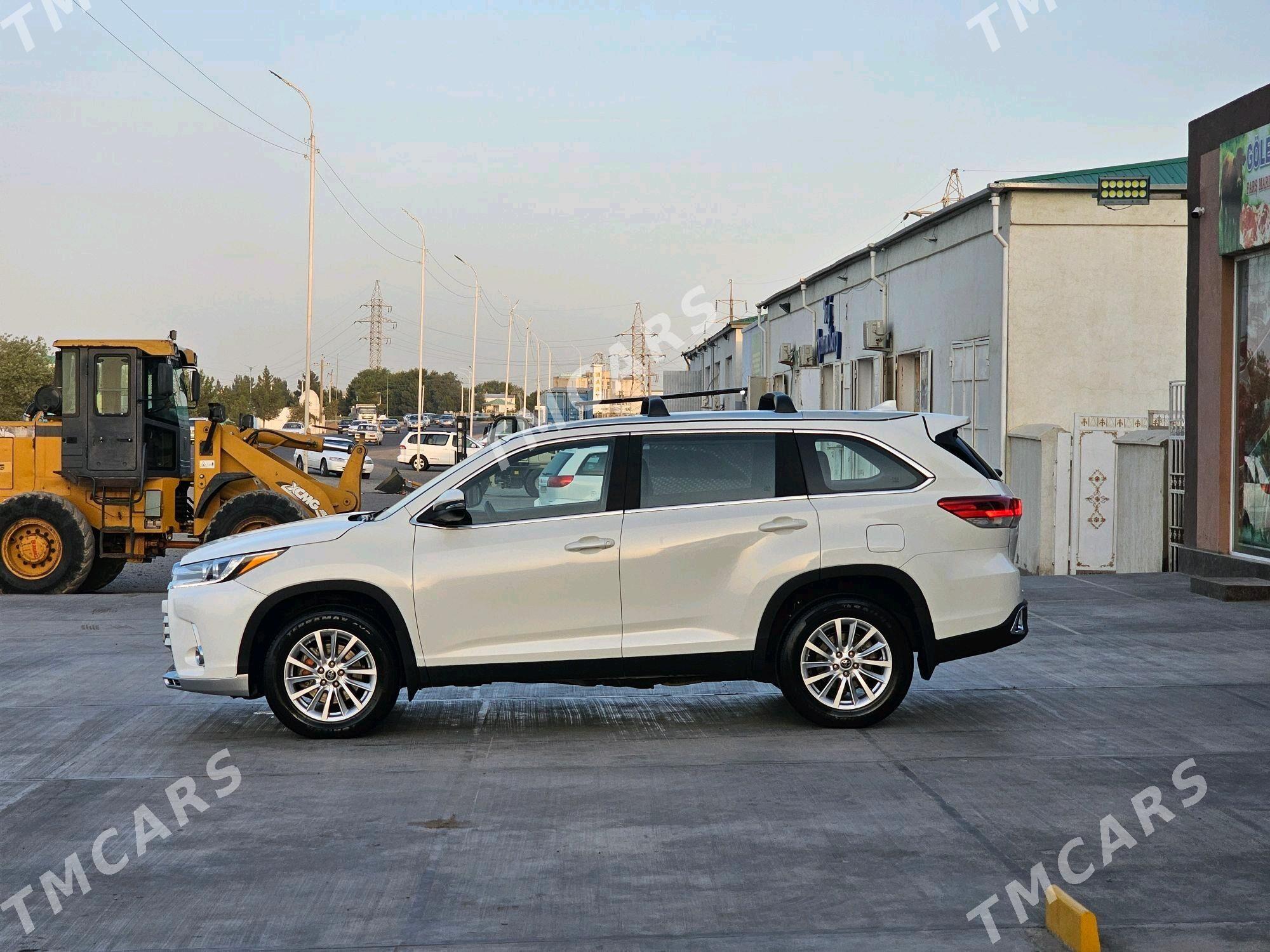 Toyota Highlander 2019 - 360 000 TMT - Мары - img 3