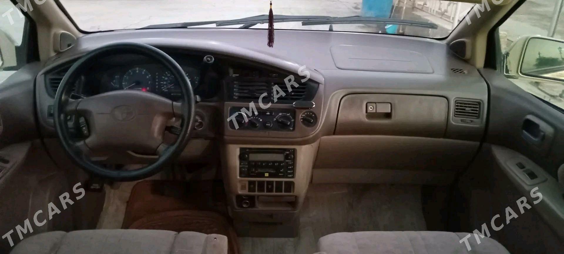 Toyota Sienna 2001 - 160 000 TMT - Векильбазар - img 5