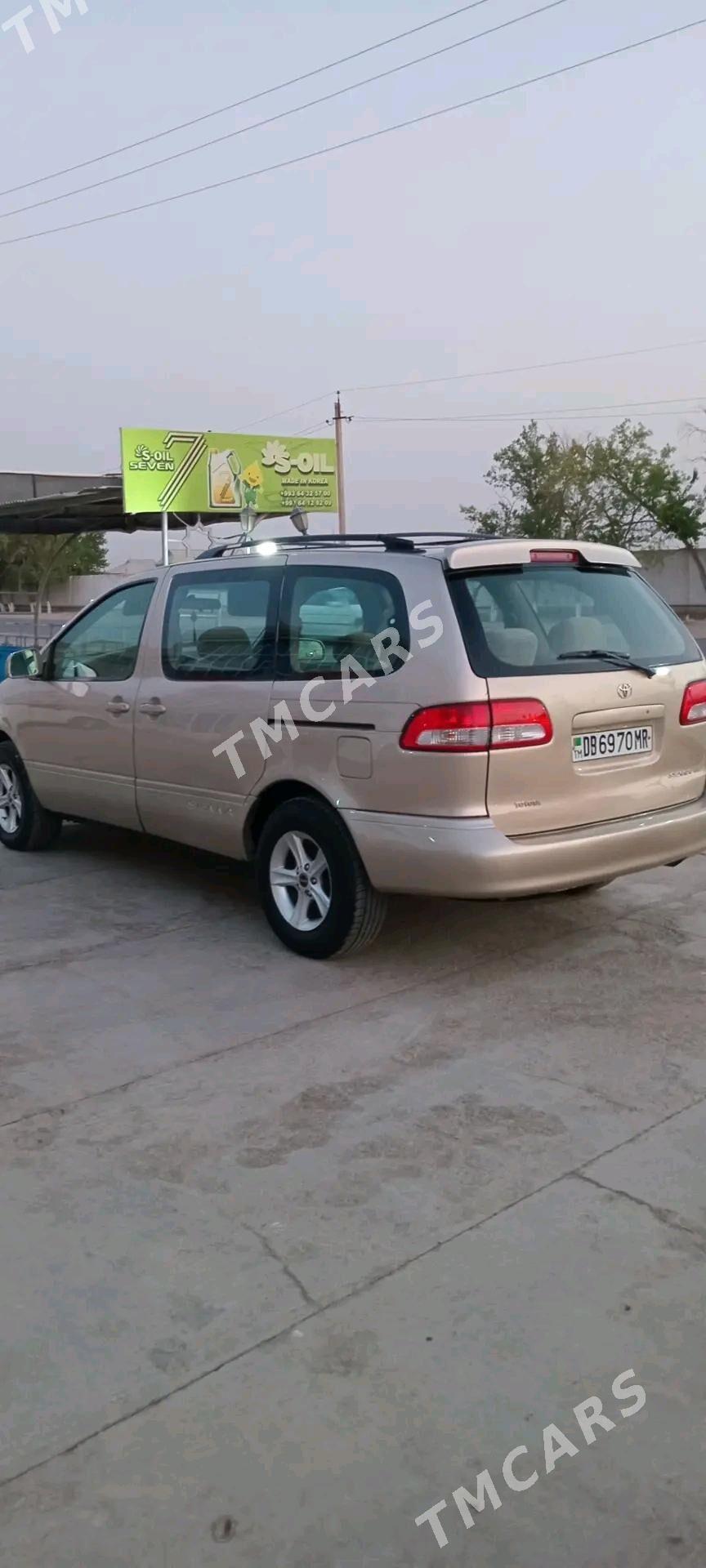 Toyota Sienna 2001 - 160 000 TMT - Векильбазар - img 4