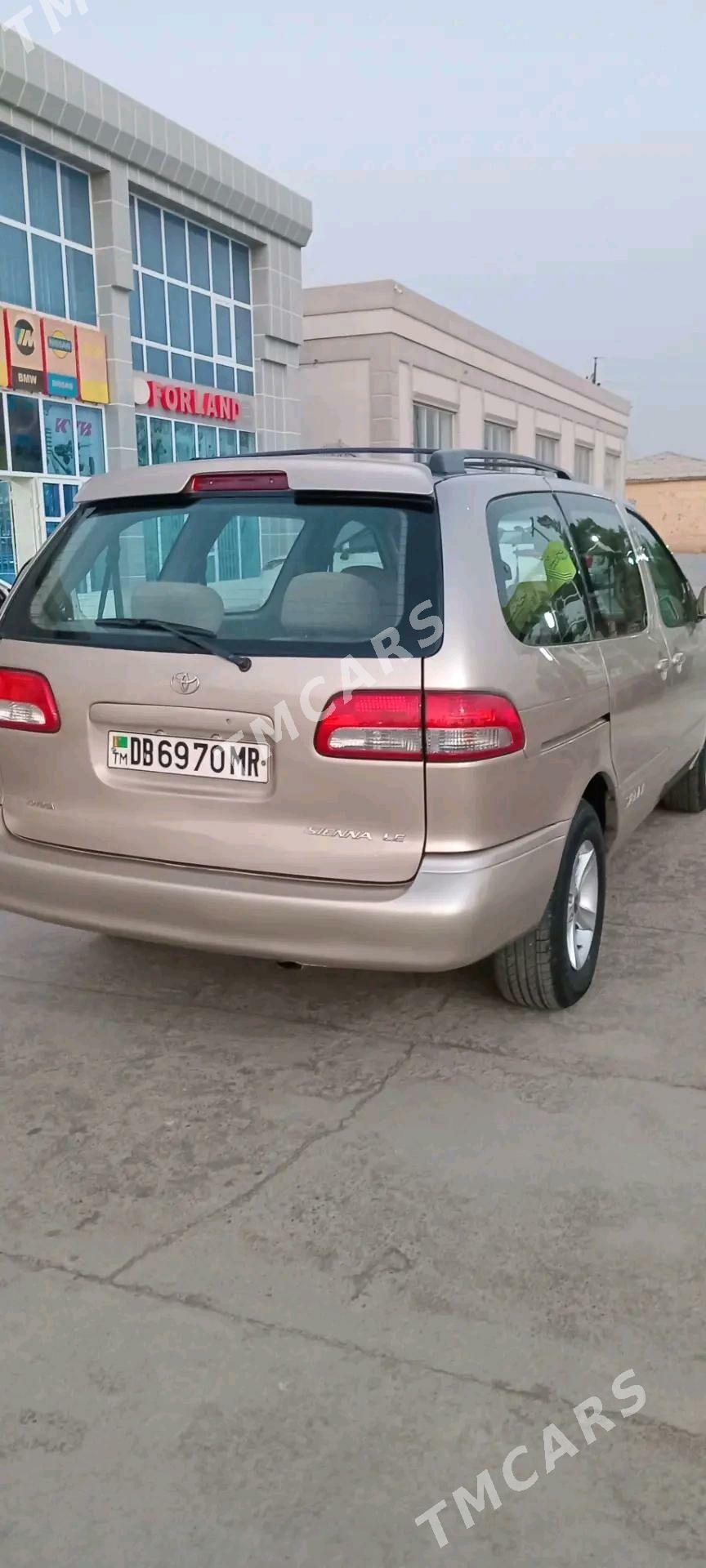 Toyota Sienna 2001 - 160 000 TMT - Векильбазар - img 2