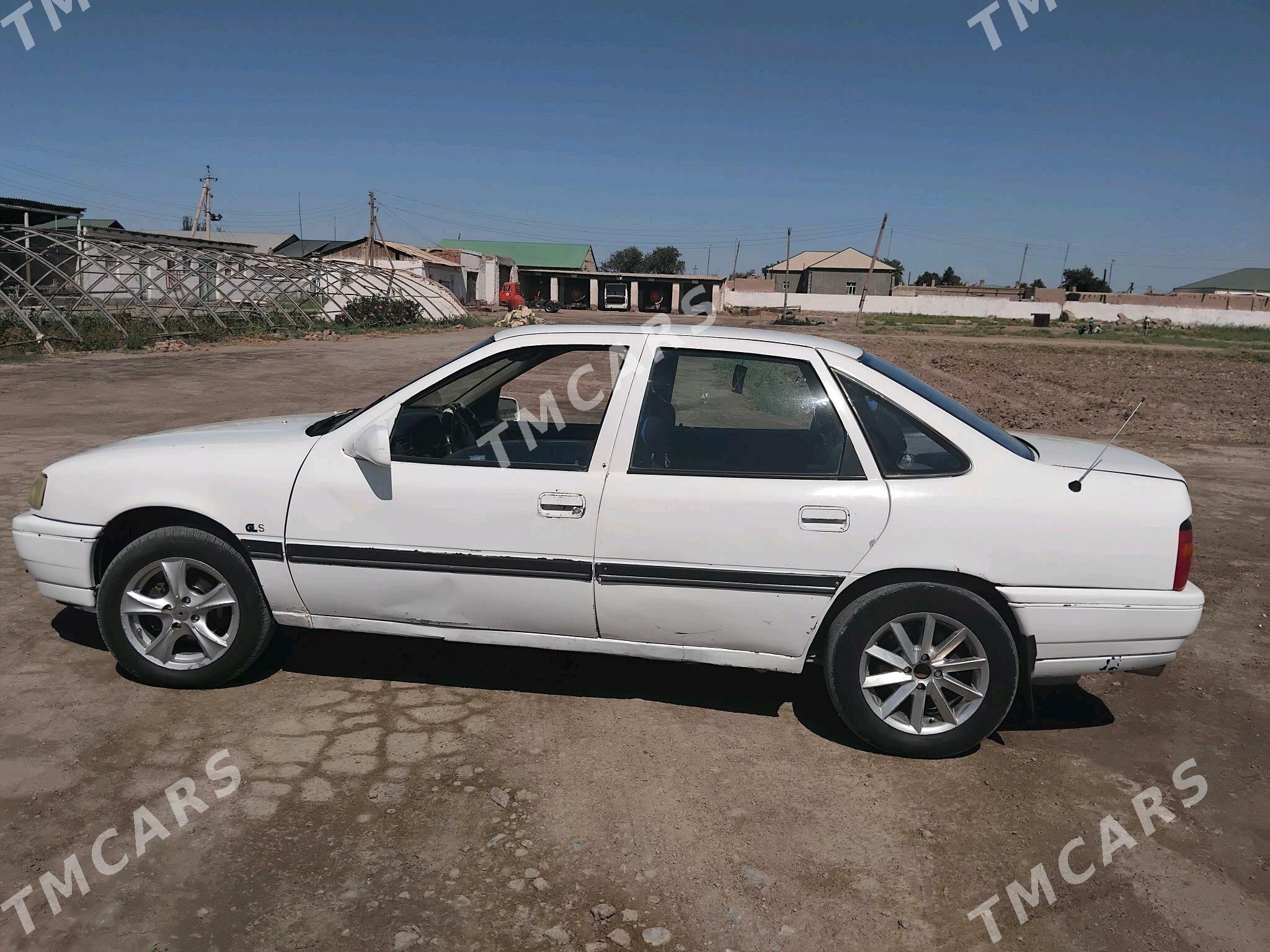 Opel Vectra 1992 - 26 000 TMT - Гурбансолтан Едже - img 3