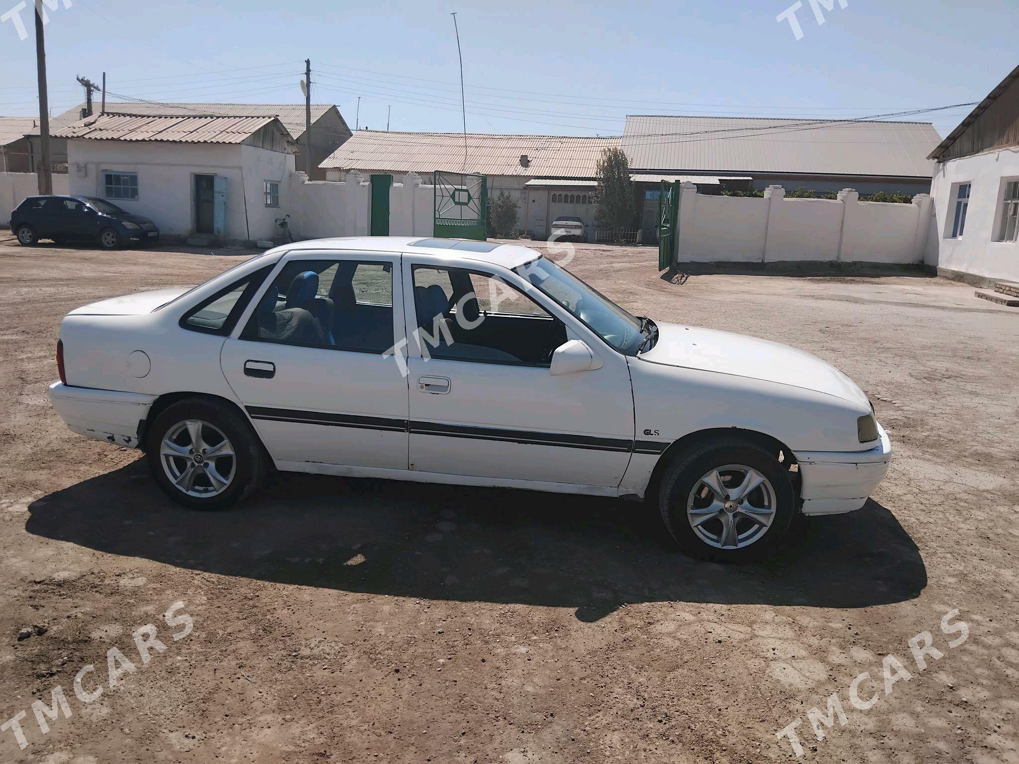 Opel Vectra 1992 - 26 000 TMT - Гурбансолтан Едже - img 2