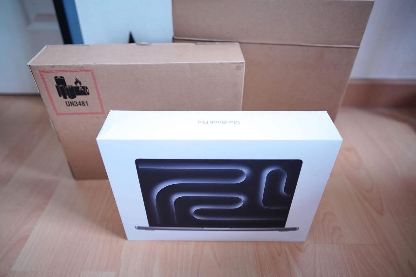 MacBook Pro 14inch M4 - Aşgabat - img 5