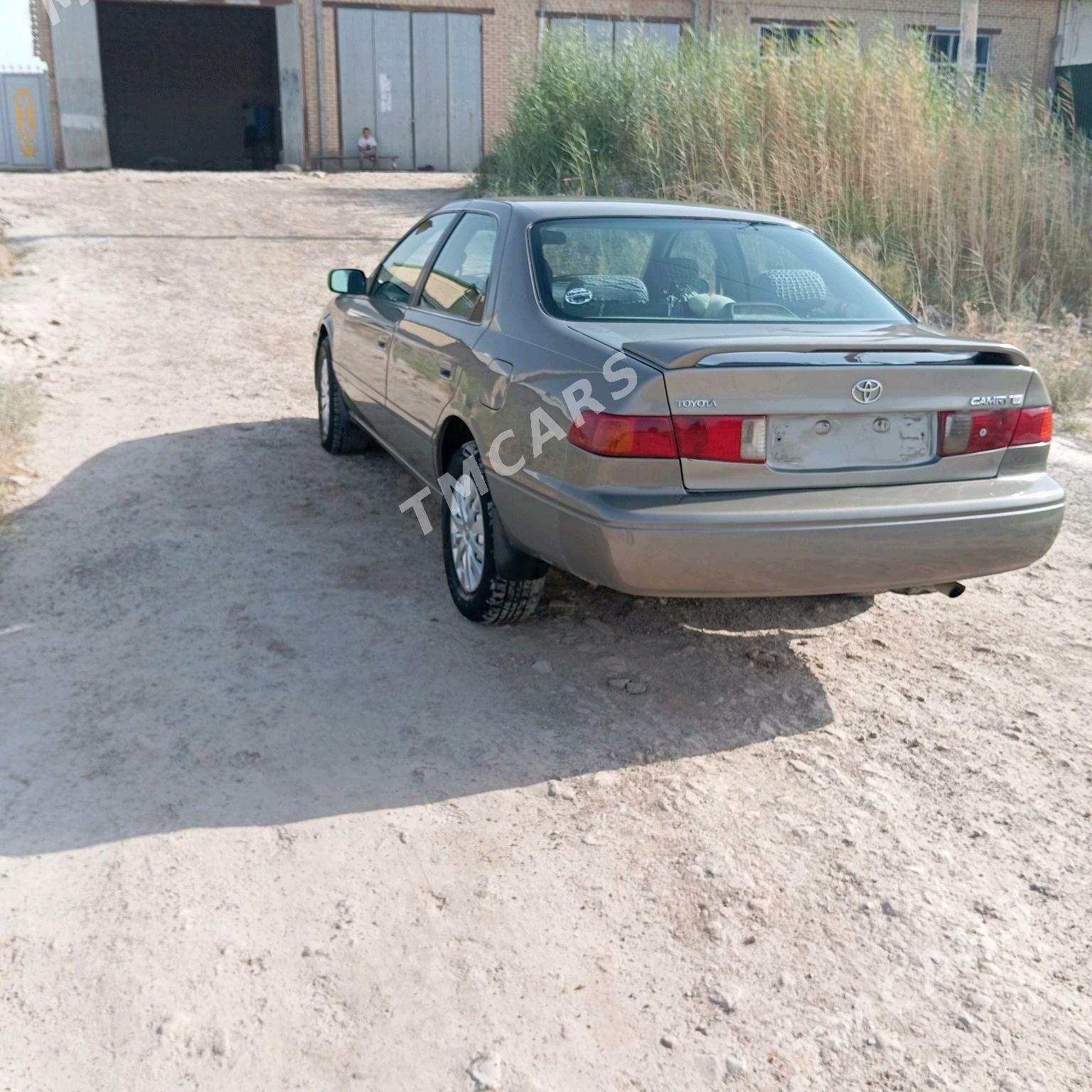Toyota Camry 2001 - 135 000 TMT - Туркменабат - img 3