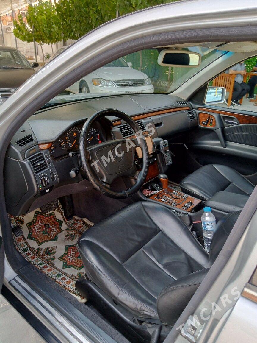 Mercedes-Benz E320 1999 - 120 000 TMT - Mary - img 5