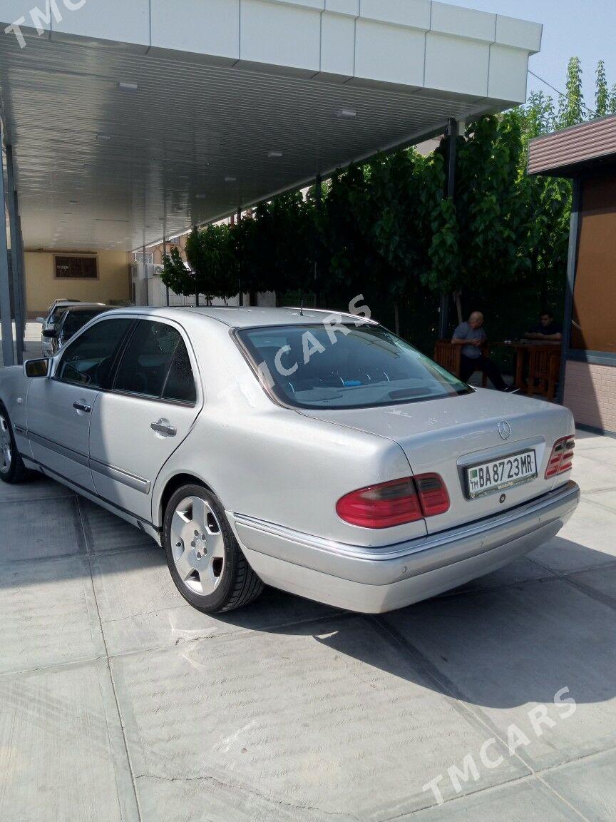 Mercedes-Benz E320 1999 - 120 000 TMT - Mary - img 4