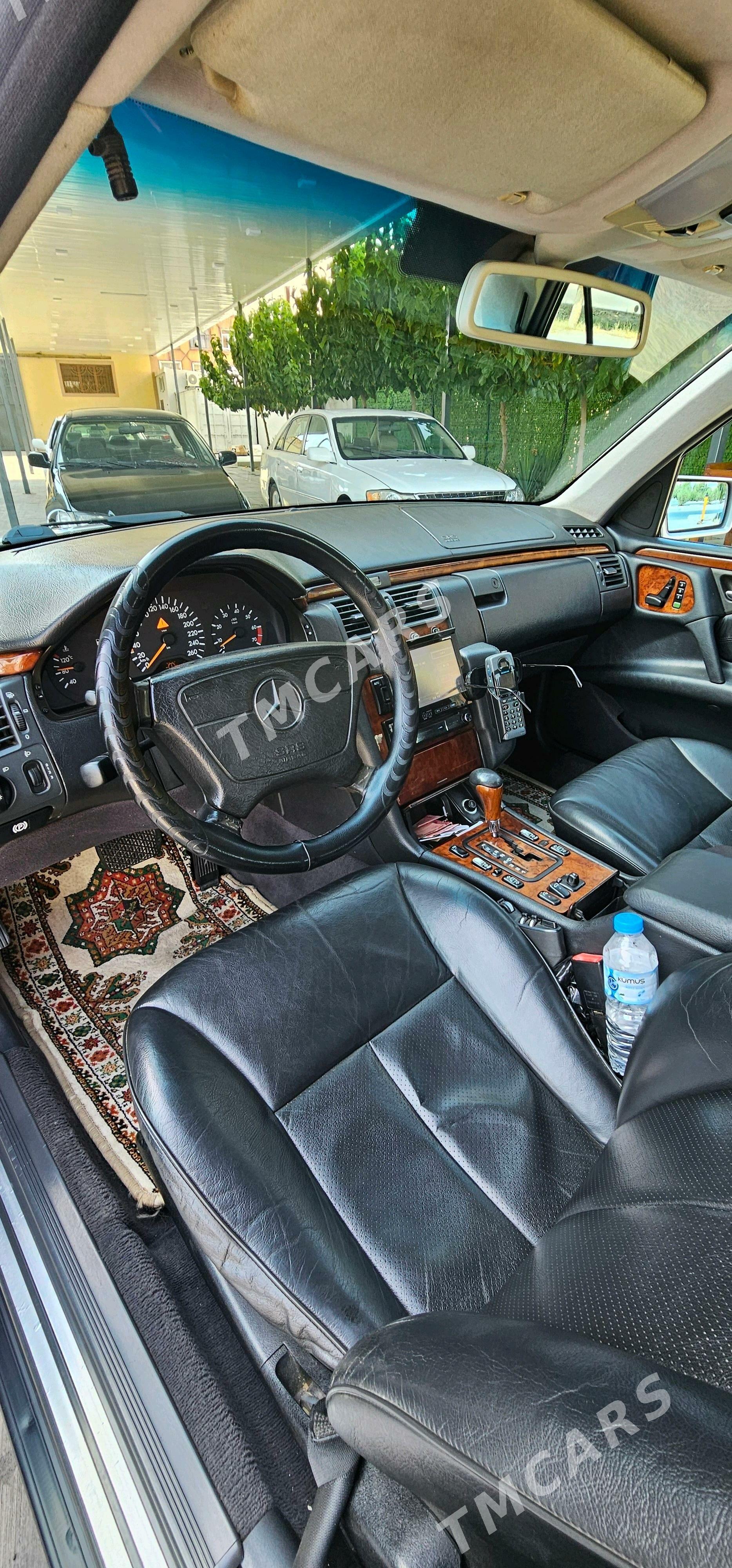 Mercedes-Benz E320 1999 - 120 000 TMT - Мары - img 3