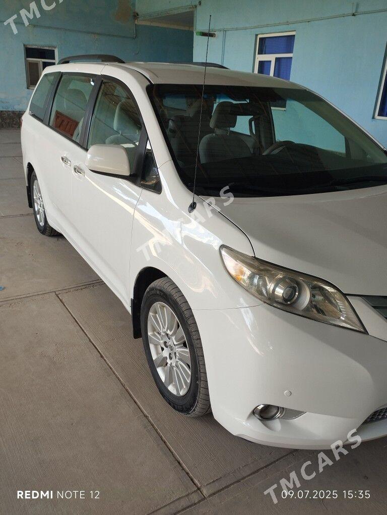 Toyota Sienna 2012 - 270 000 TMT - Dänew - img 4