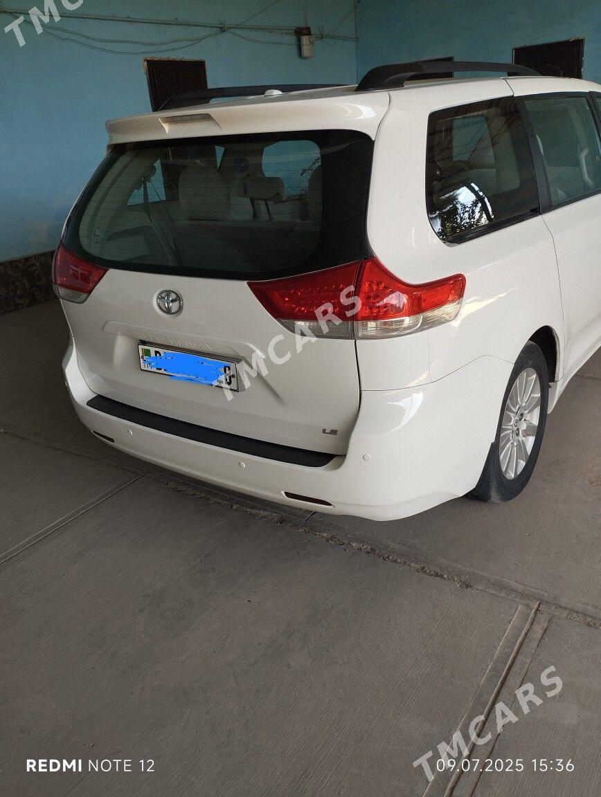 Toyota Sienna 2012 - 270 000 TMT - Dänew - img 3
