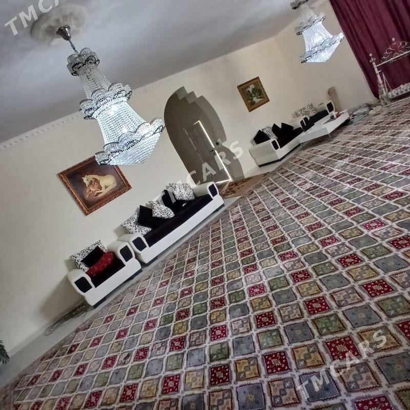 EÝESINDEN  5 комн. 230 м² - Bekrewe - img 2