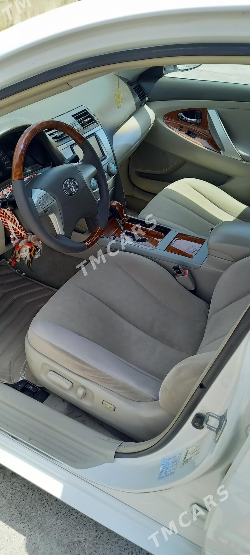 Toyota Camry 2008 - 180 000 TMT - Гарадамак Шор - img 3