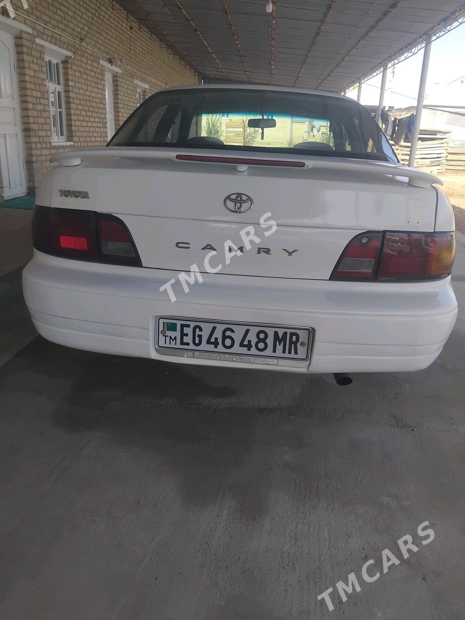 Toyota Camry 1995 - 70 000 TMT - Векильбазар - img 7