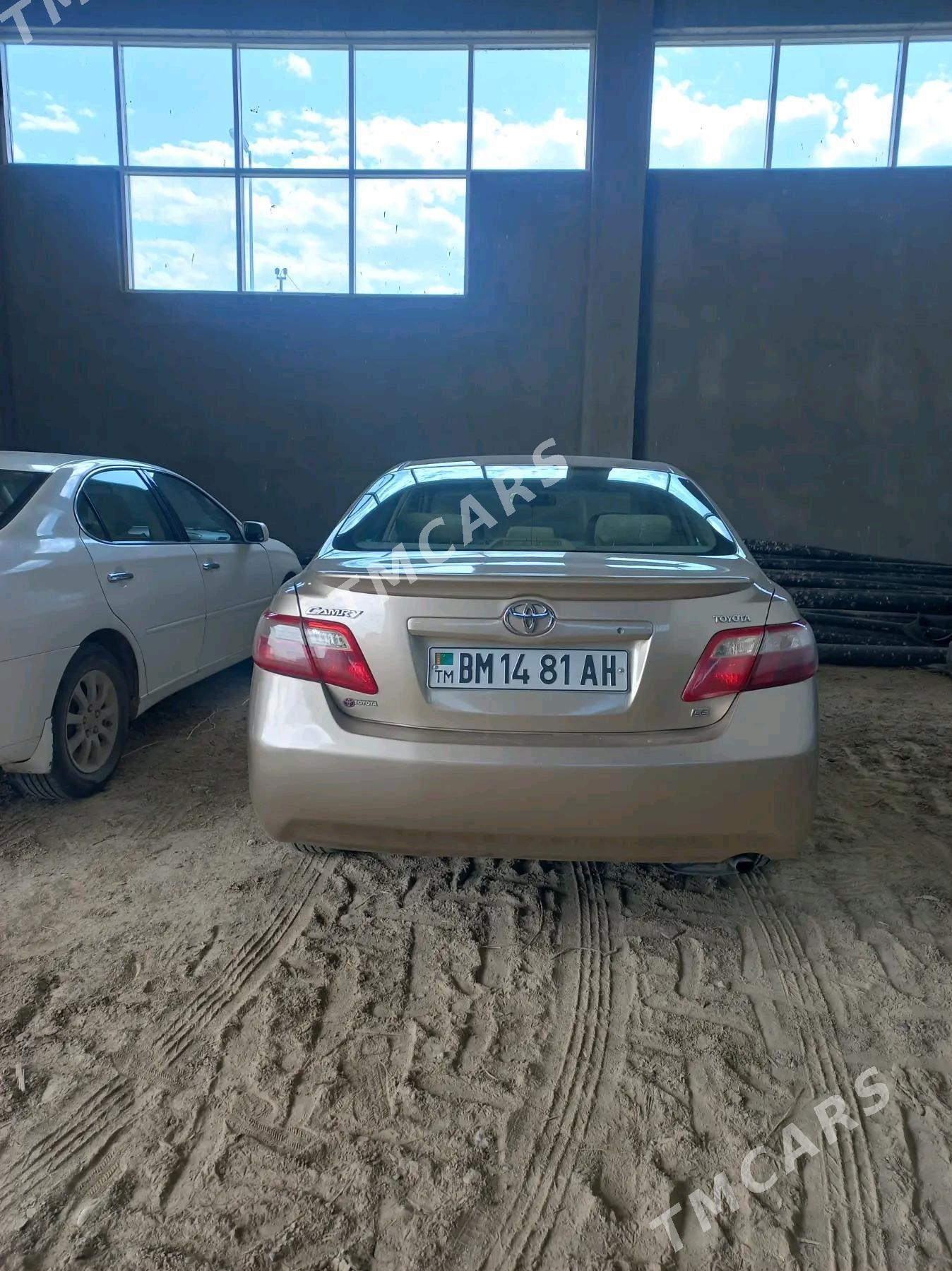 Toyota Camry 2008 - 145 000 TMT - Ак-Бугдайский этрап - img 3