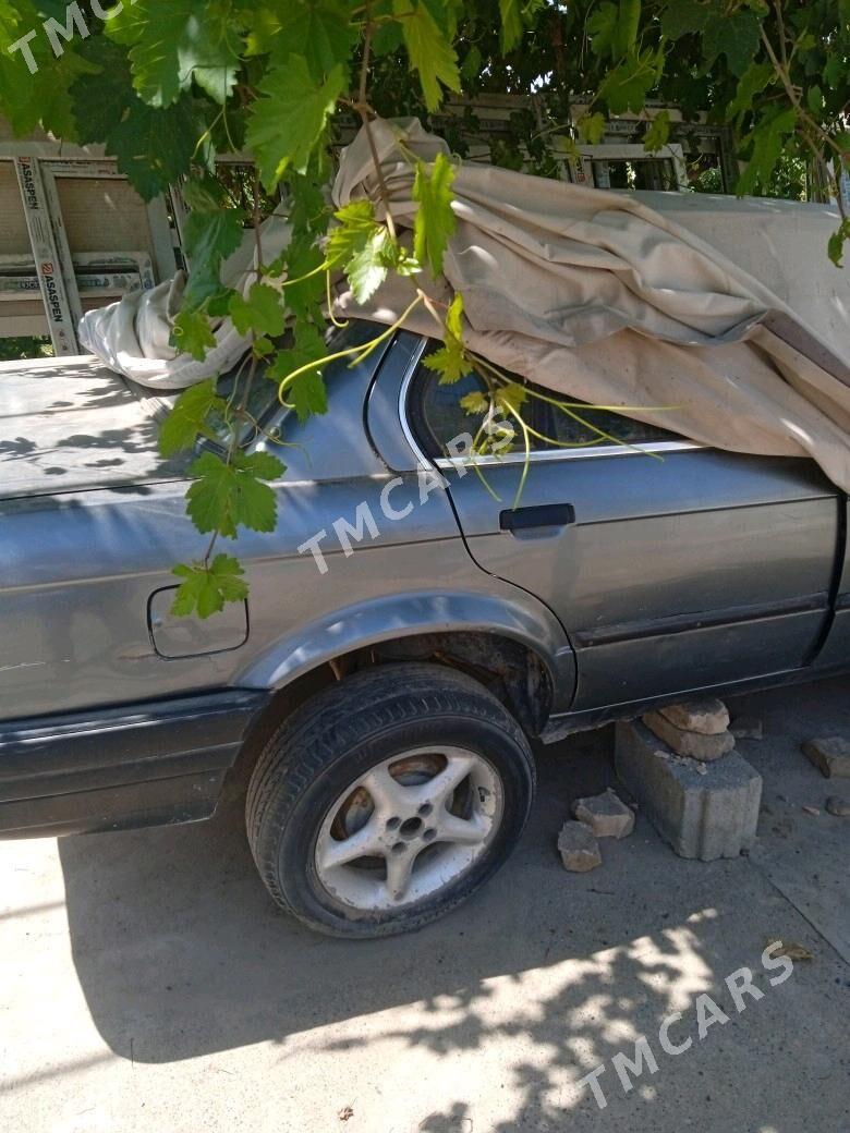 BMW 3 Series 1990 - 10 000 TMT - Kaka - img 3