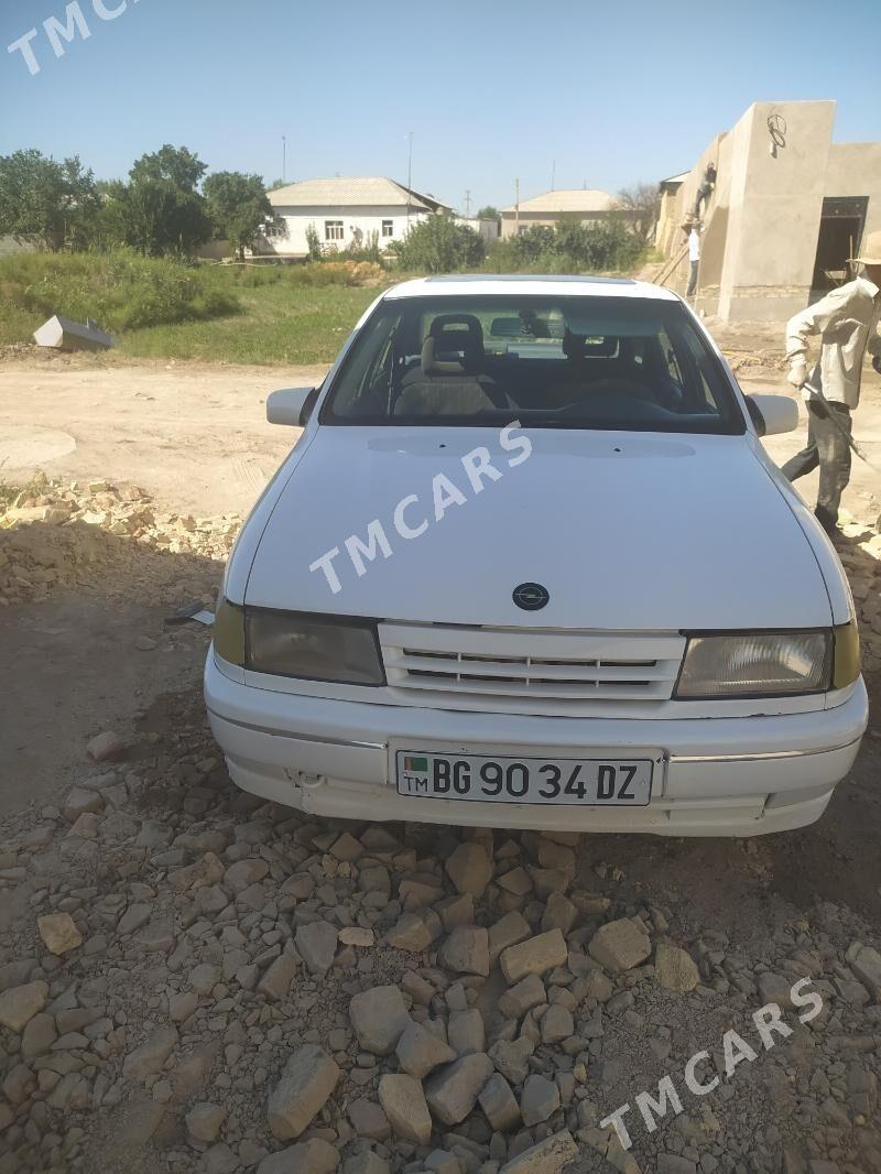 Opel Vectra 1990 - 30 000 TMT - Дашогуз - img 3