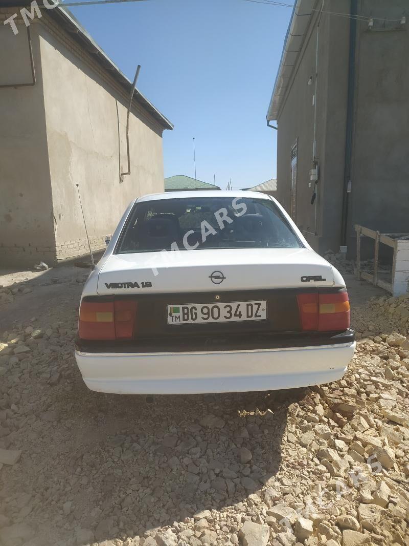 Opel Vectra 1990 - 30 000 TMT - Дашогуз - img 2