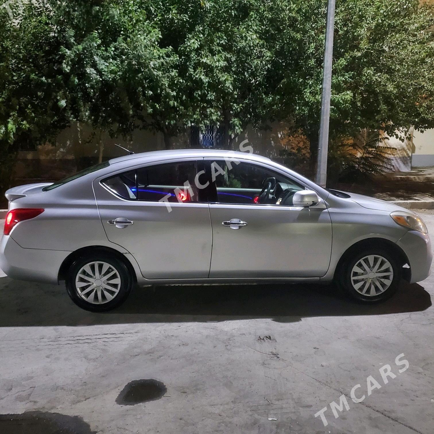 Nissan Versa 2013 - 92 000 TMT - Aşgabat - img 9
