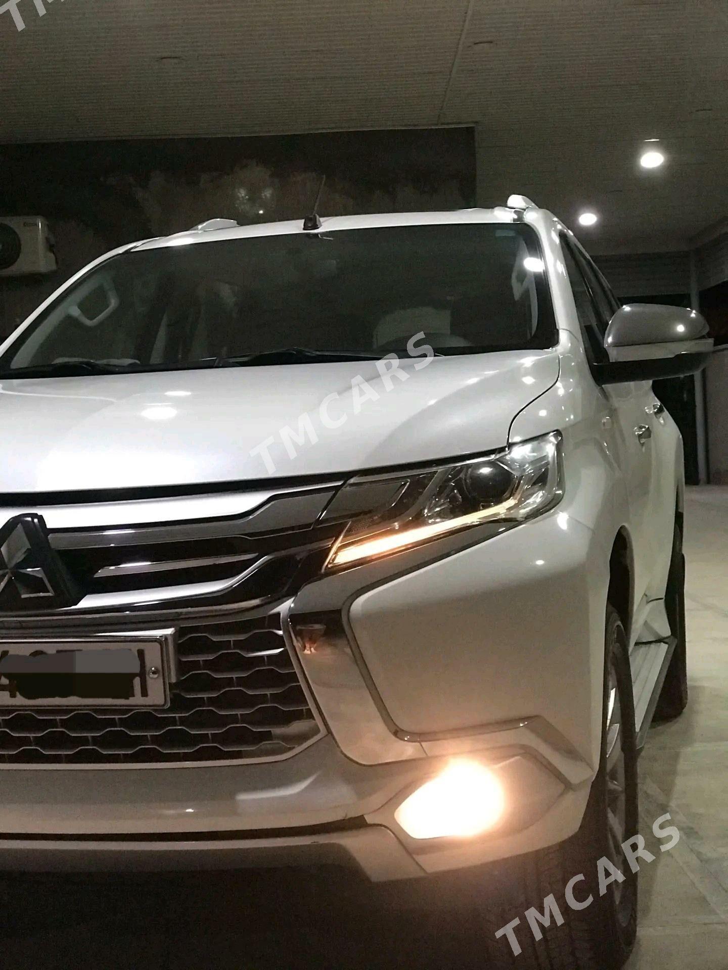 Mitsubishi Montero Sport 2019 - 360 000 TMT - Kaka - img 3