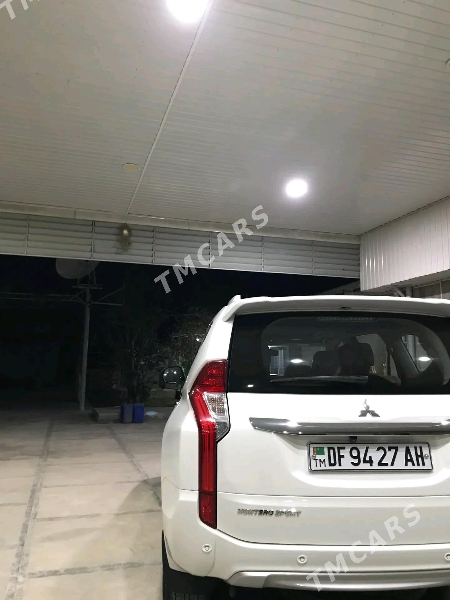 Mitsubishi Montero Sport 2019 - 360 000 TMT - Kaka - img 4