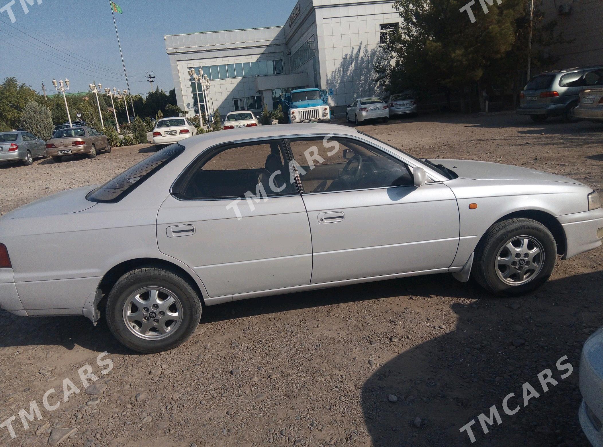 Toyota Vista 1995 - 60 000 TMT - Мары - img 4