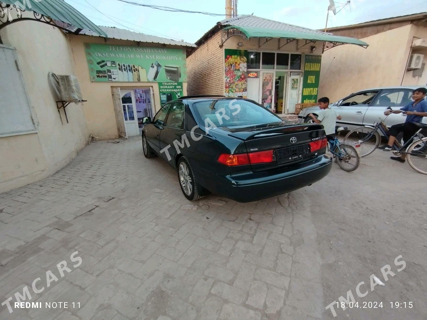 Toyota Camry 1998 - 135 000 TMT - Kerki - img 8