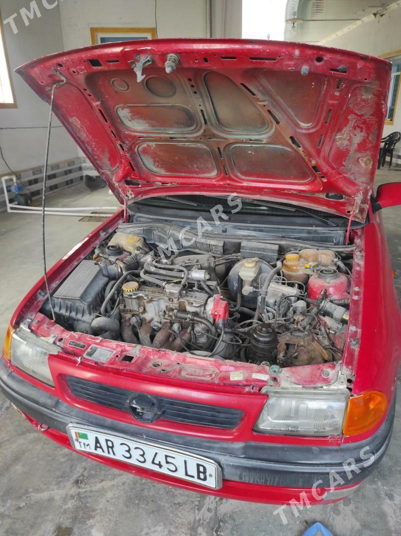 Opel Astra 1996 - 40 000 TMT - Dänew - img 3
