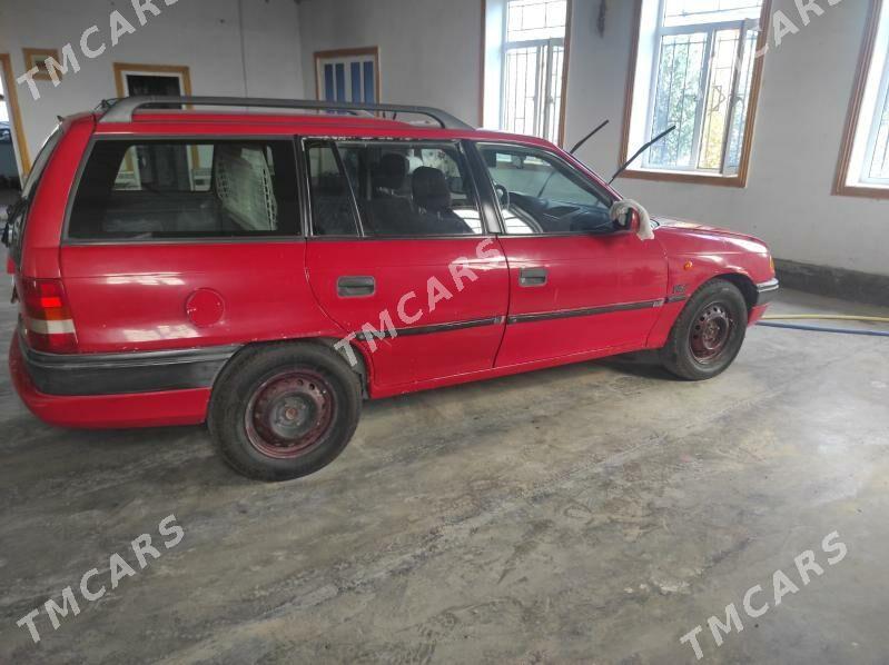 Opel Astra 1996 - 40 000 TMT - Dänew - img 5