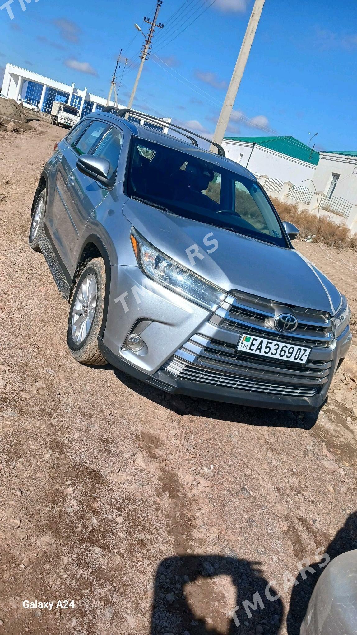 Toyota Highlander 2019 - 420 000 TMT - Кёнеургенч - img 2