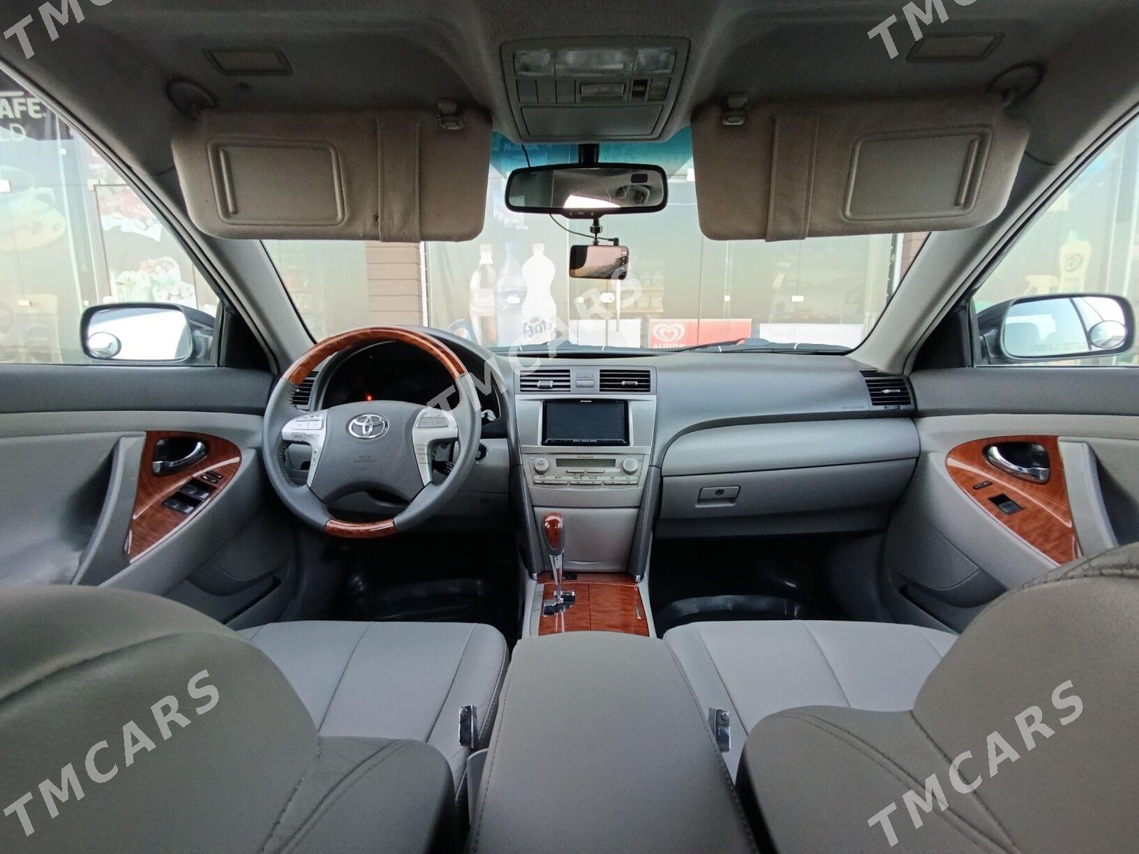 Toyota Camry 2010 - 185 000 TMT - Мары - img 1