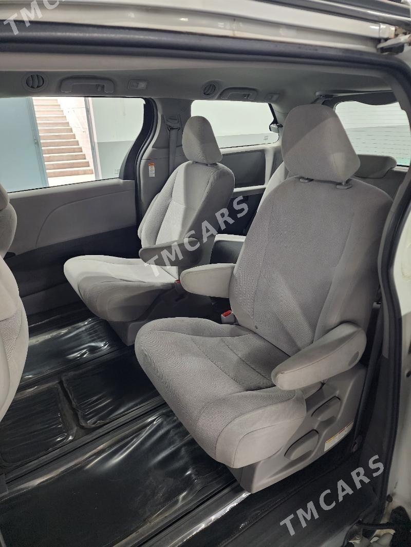 Toyota Sienna 2017 - 330 000 TMT - Aşgabat - img 8
