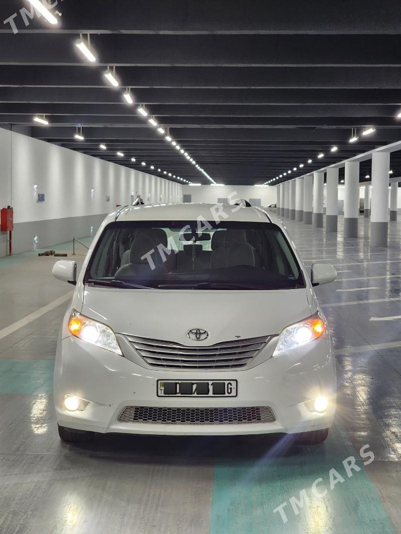 Toyota Sienna 2017 - 330 000 TMT - Aşgabat - img 3