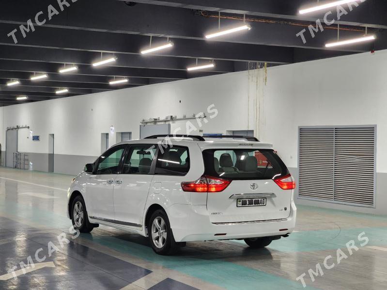 Toyota Sienna 2017 - 330 000 TMT - Aşgabat - img 2
