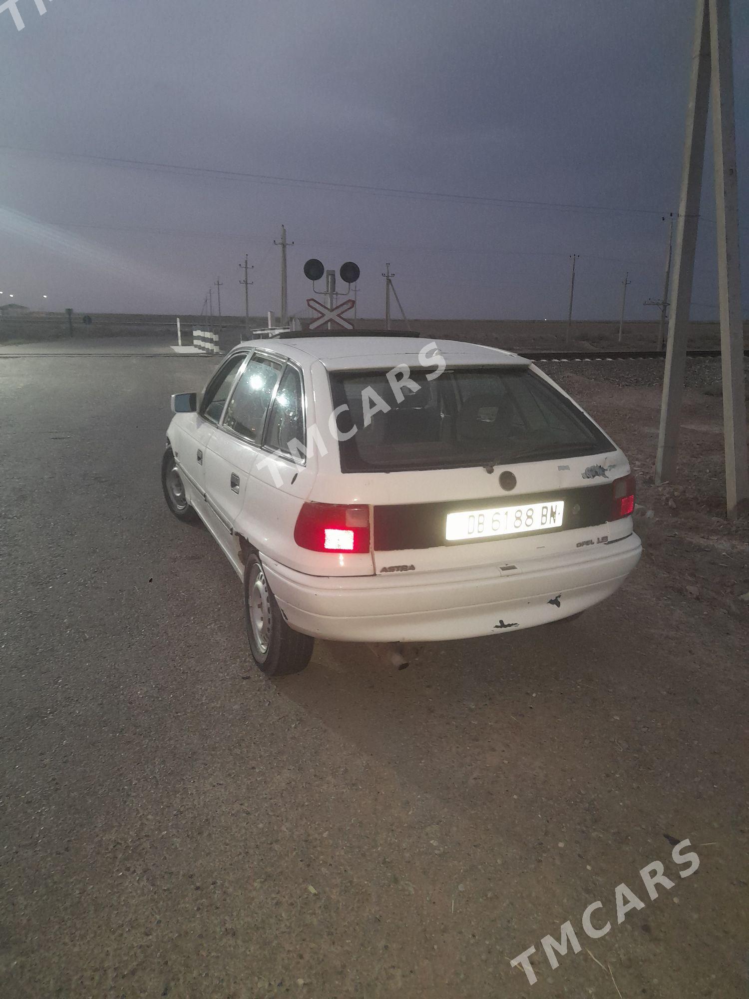 Opel Astra 1993 - 26 000 TMT - Gyzylarbat - img 3