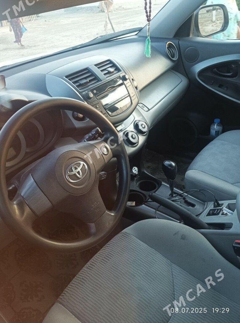 Toyota RAV4 2011 - 200 000 TMT - Türkmenabat - img 4