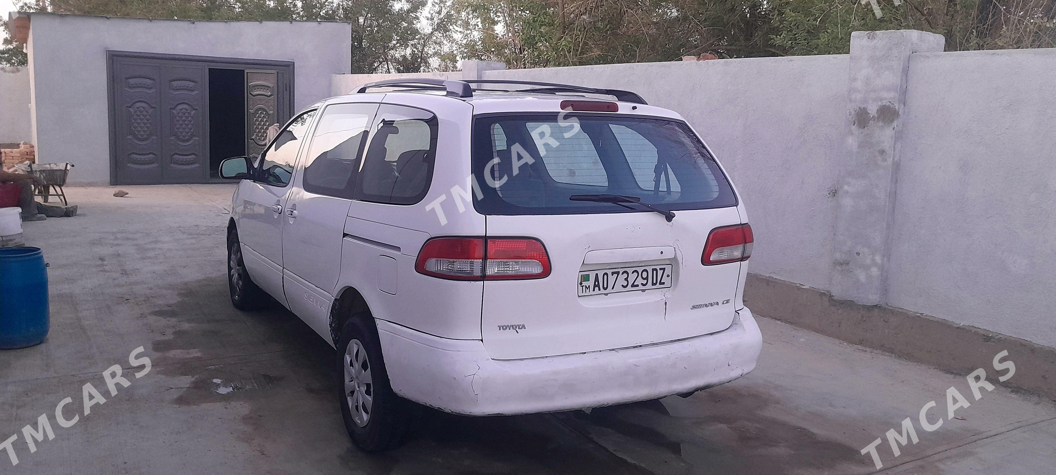 Toyota Sienna 2002 - 130 000 TMT - Görogly (Tagta) - img 4