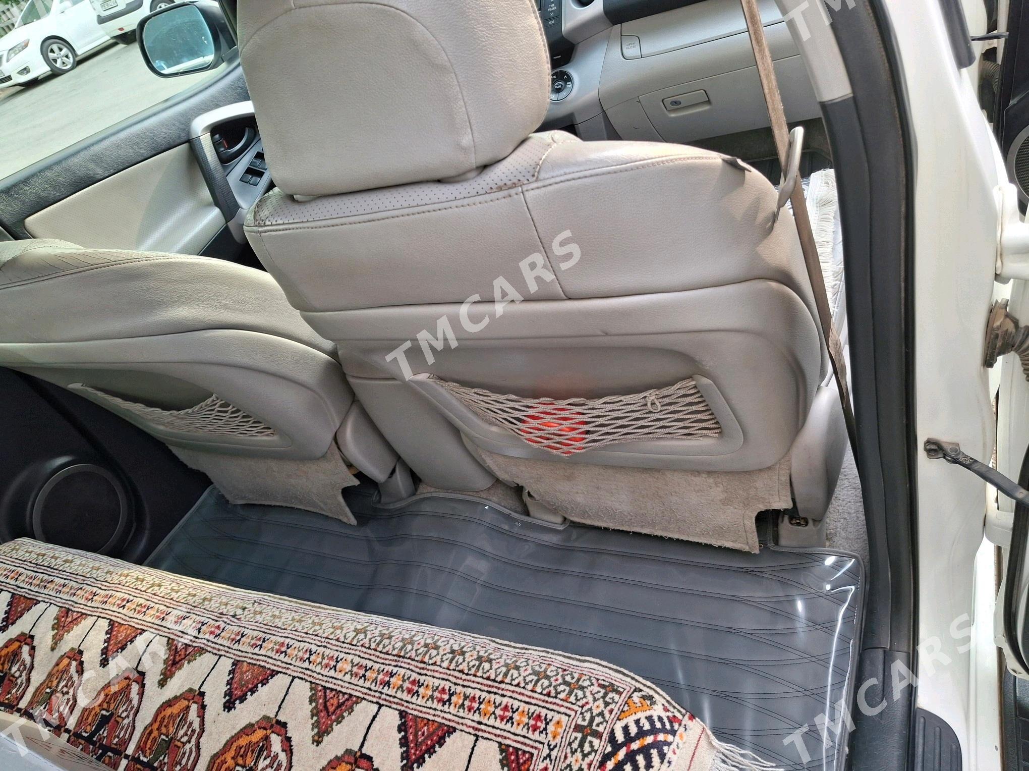 Toyota RAV4 2006 - 165 000 TMT - Айтакова (ул. Огузхана) - img 7