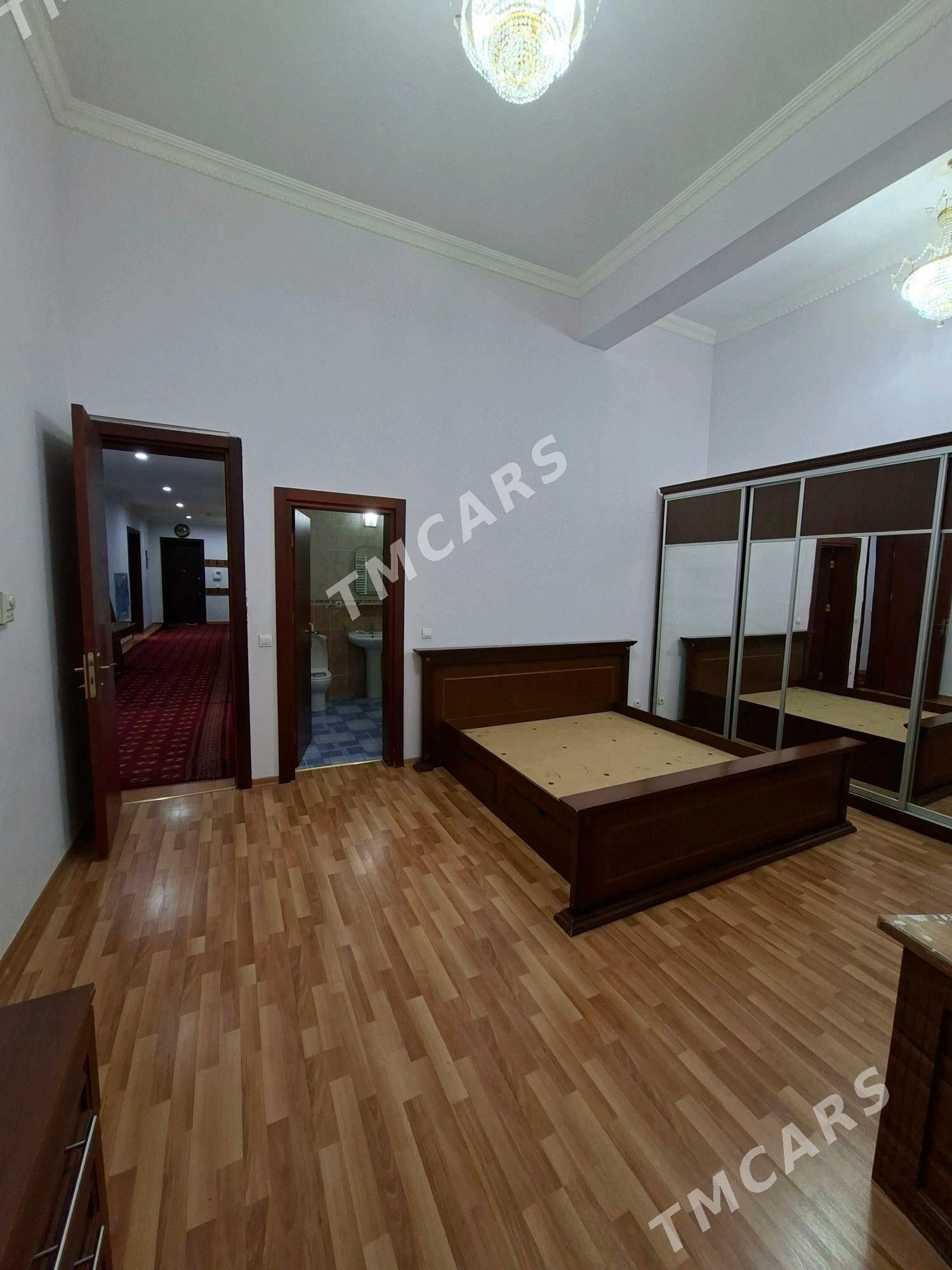 Arenda jaý sowetski 3 komnat - Sowetskiý köç. (Garaşsyzlyk şaýoly) - img 3