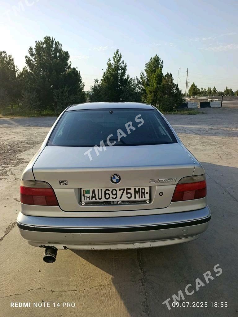 BMW E39 1997 - 110 000 TMT - Mary - img 4