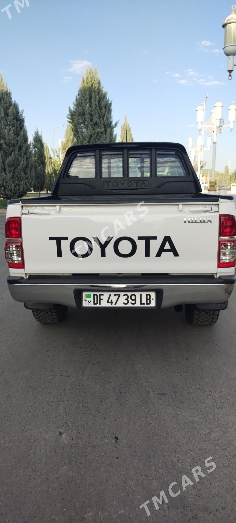 Toyota Hilux 2014 - 400 000 TMT - Туркменабат - img 6