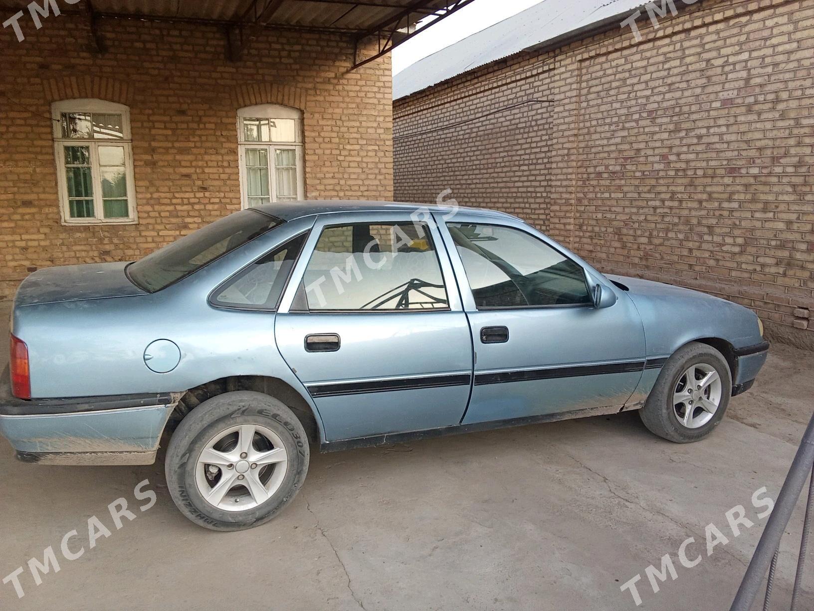 Opel Vectra 1989 - 25 000 TMT - Мары - img 4