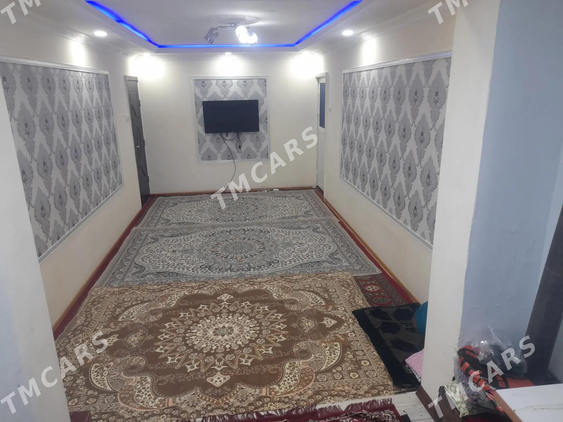 SATLYK BÜZMEŸIN 48/ БЕЗМЕИН 48 - Aşgabat - img 2