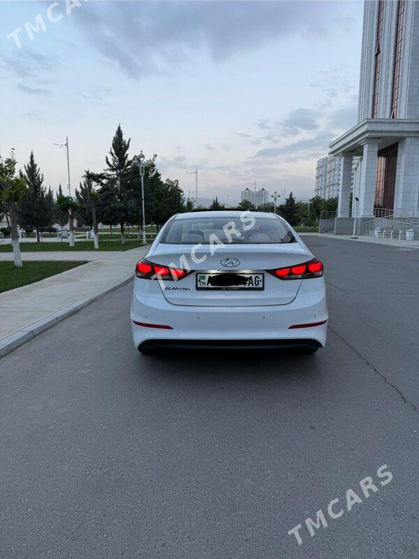 Hyundai Elantra 2018 - 255 000 TMT - Howdan "B" - img 6