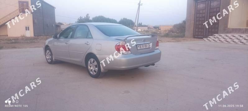 Toyota Camry 2005 - 165 000 TMT - Halaç - img 2