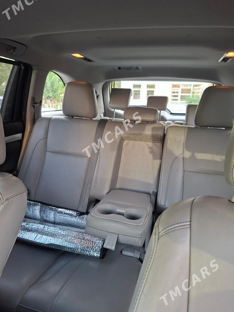 Toyota Highlander 2018 - 460 000 TMT - Бузмеин - img 4