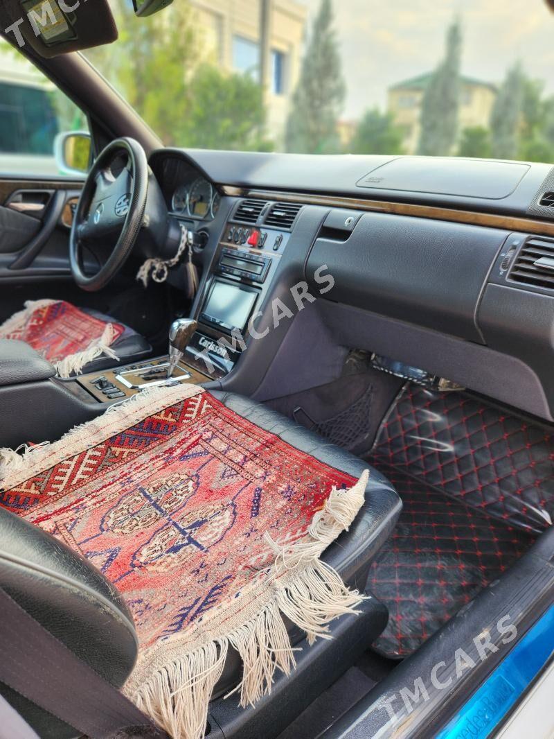 Mercedes-Benz E320 2001 - 120 000 TMT - 6 mkr - img 2