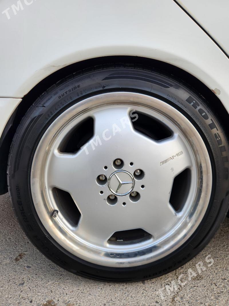 Mercedes-Benz E320 2001 - 120 000 TMT - 6 mkr - img 4